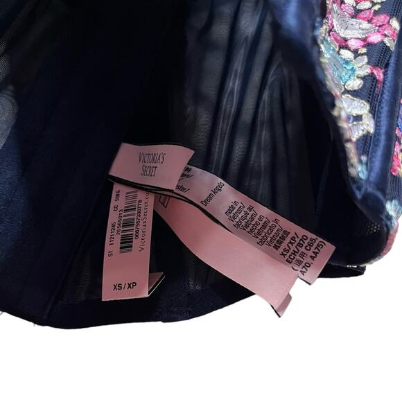 Victoria's Secret Jeweled Embroidered Lace-Up Corset Size XS - Picture 3 of 3